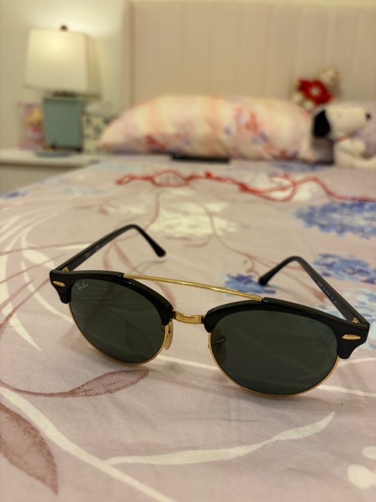 Women’s Ray Ban glasses